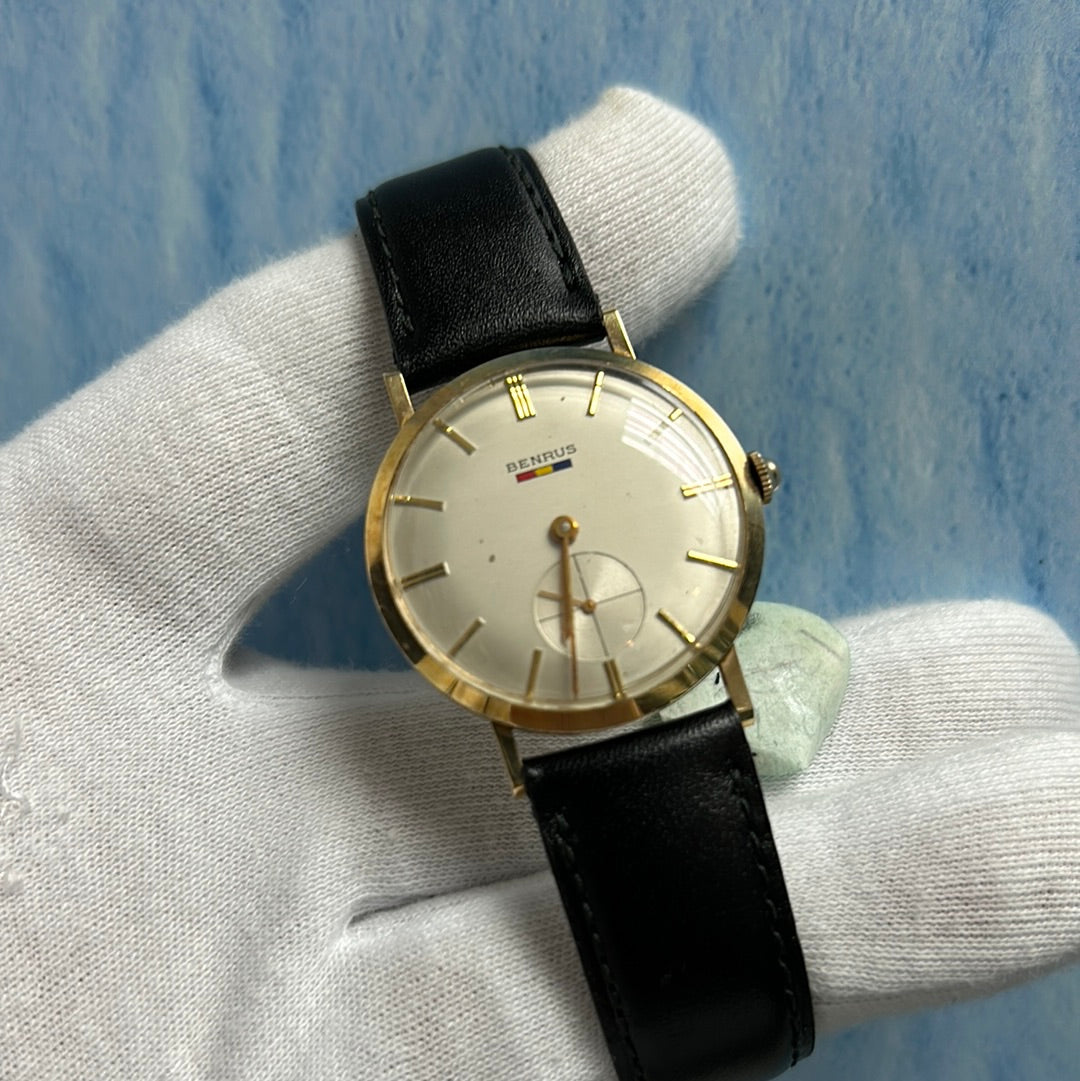PRE OWNED-VIN20
