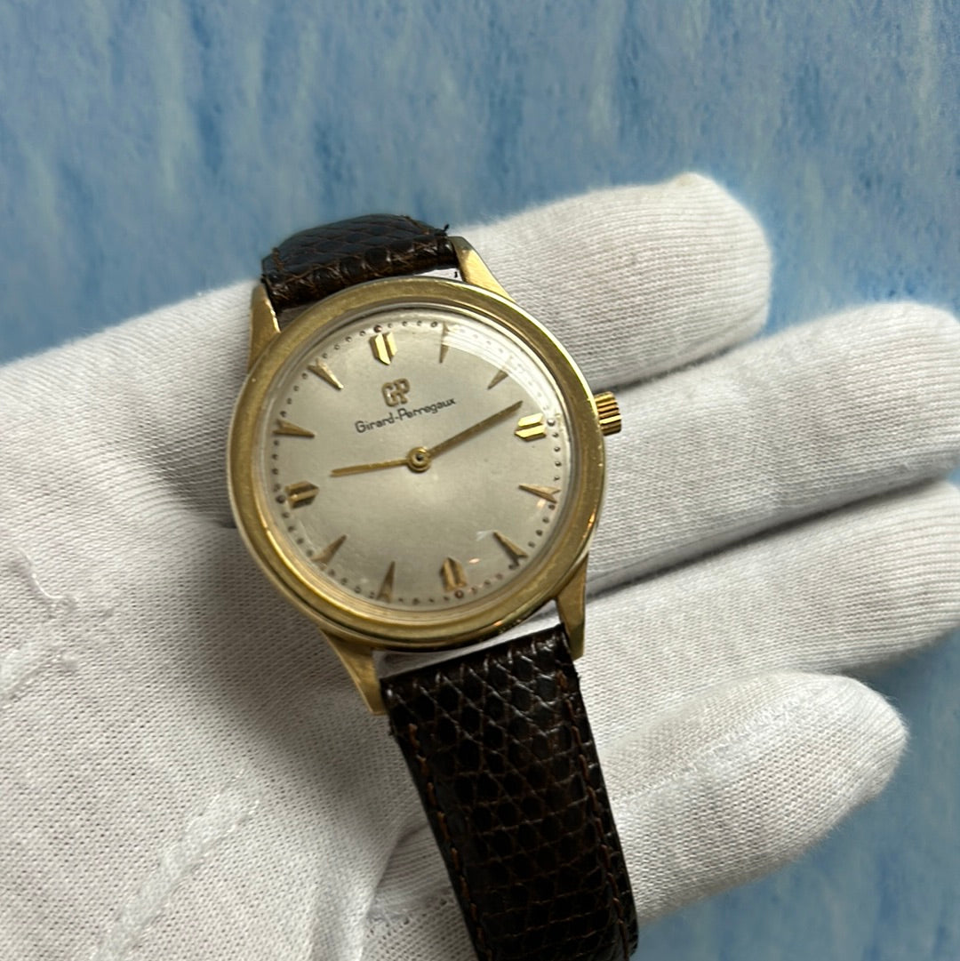 PRE OWNED-VIN17
