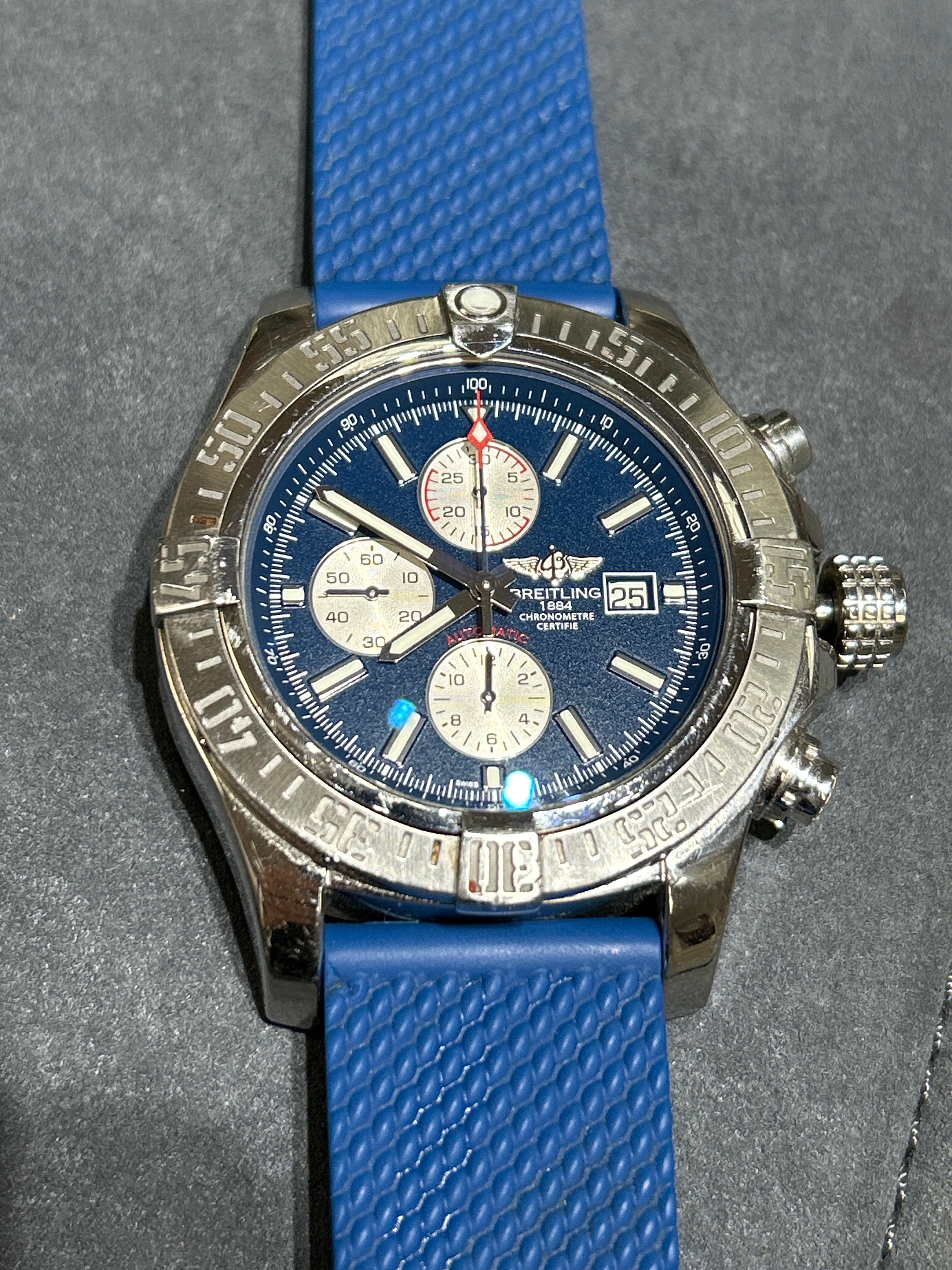 Pre Owned Breitling Super Avenger 48 A13371