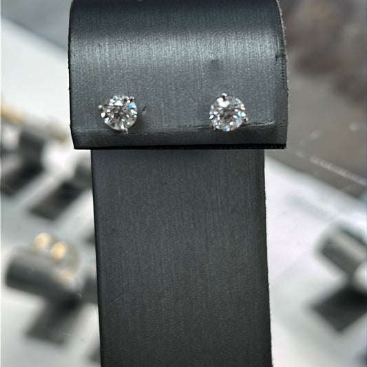 Diamond Stud Earrings WB170