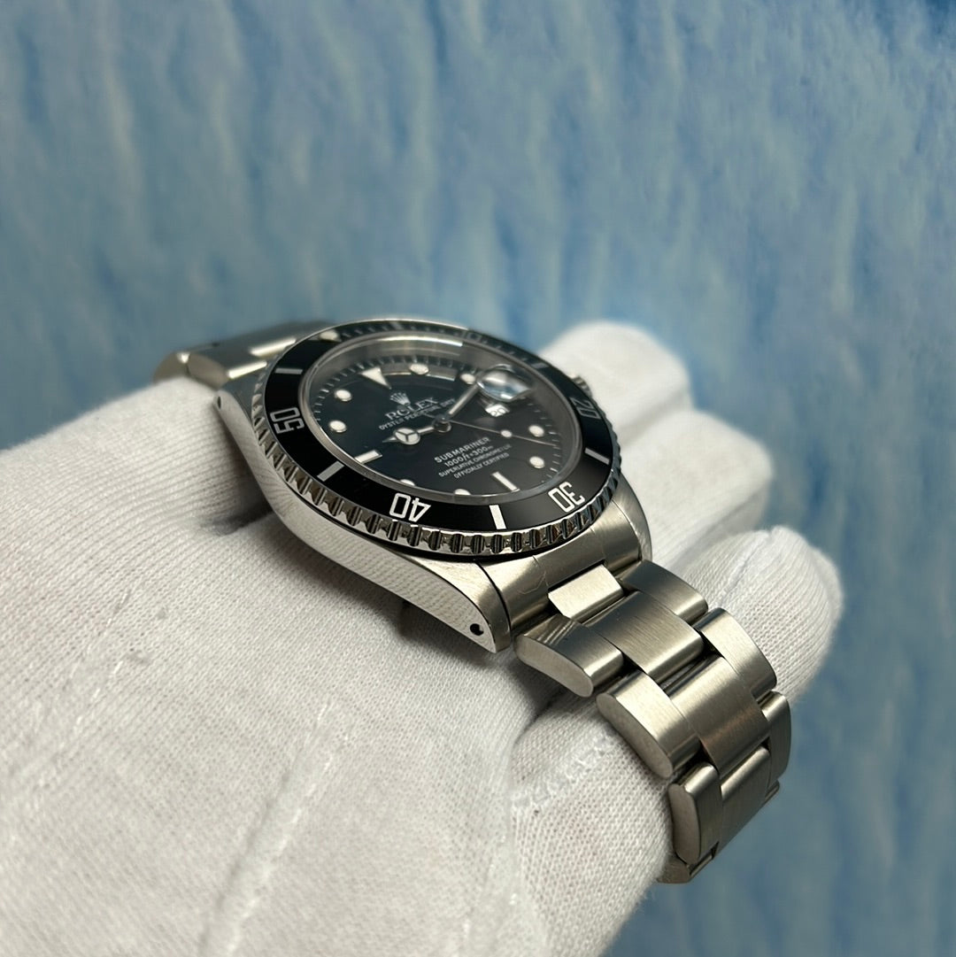 Pre Owned Rolex Submariner 16610