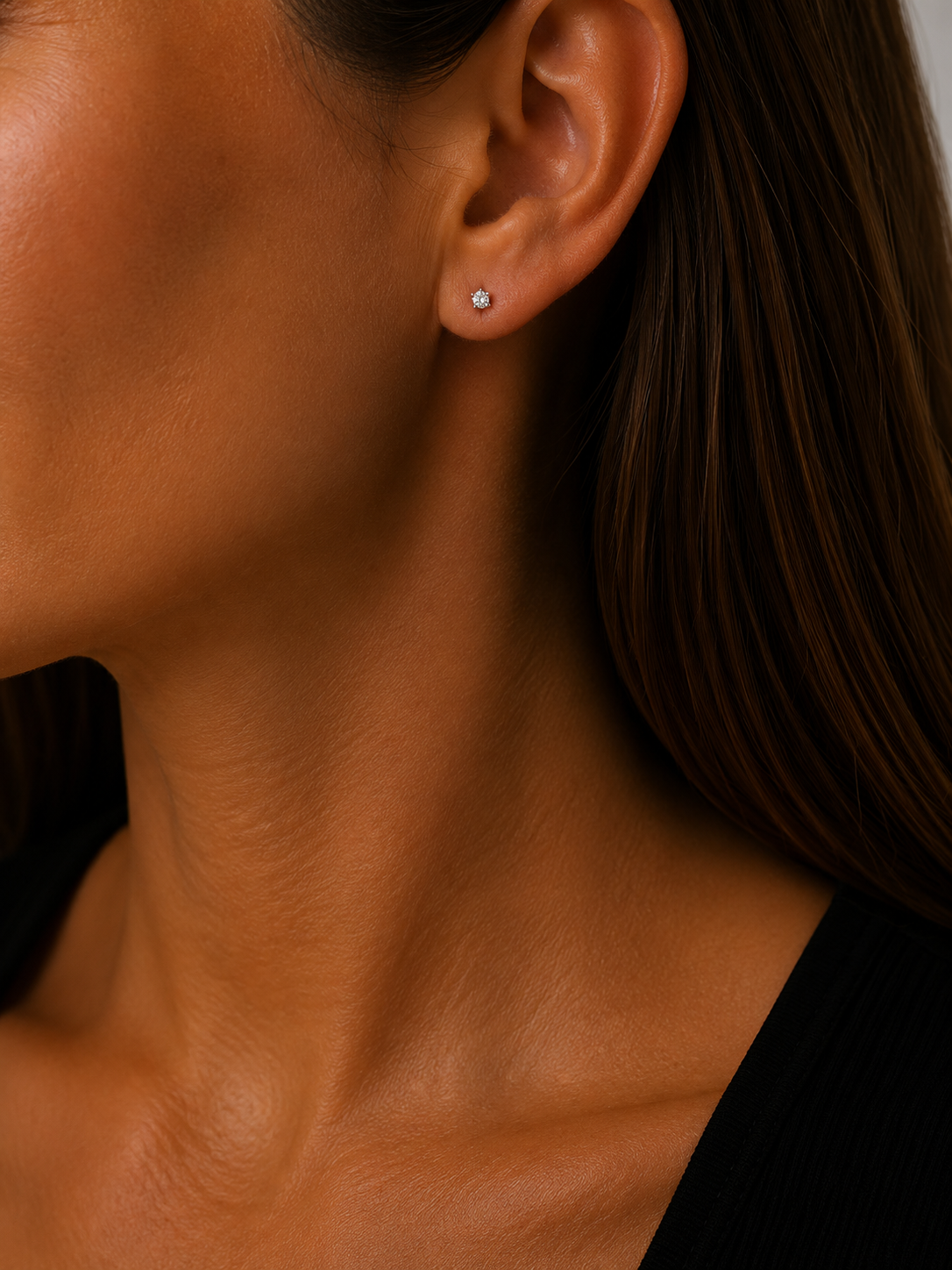 14k White Gold Diamond Stud Earrings - 090655