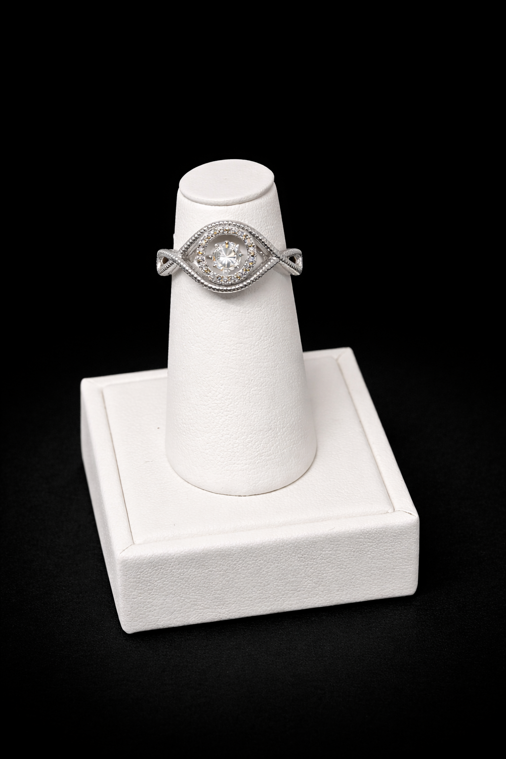 14K White Gold Diamond Ring