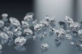 Natural Diamonds vs. Lab-Grown Diamonds: What’s the Real Difference?
