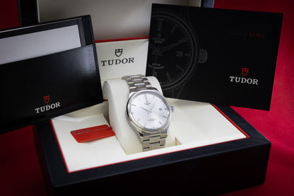 Pre Owned Tudor Style M12700-0001