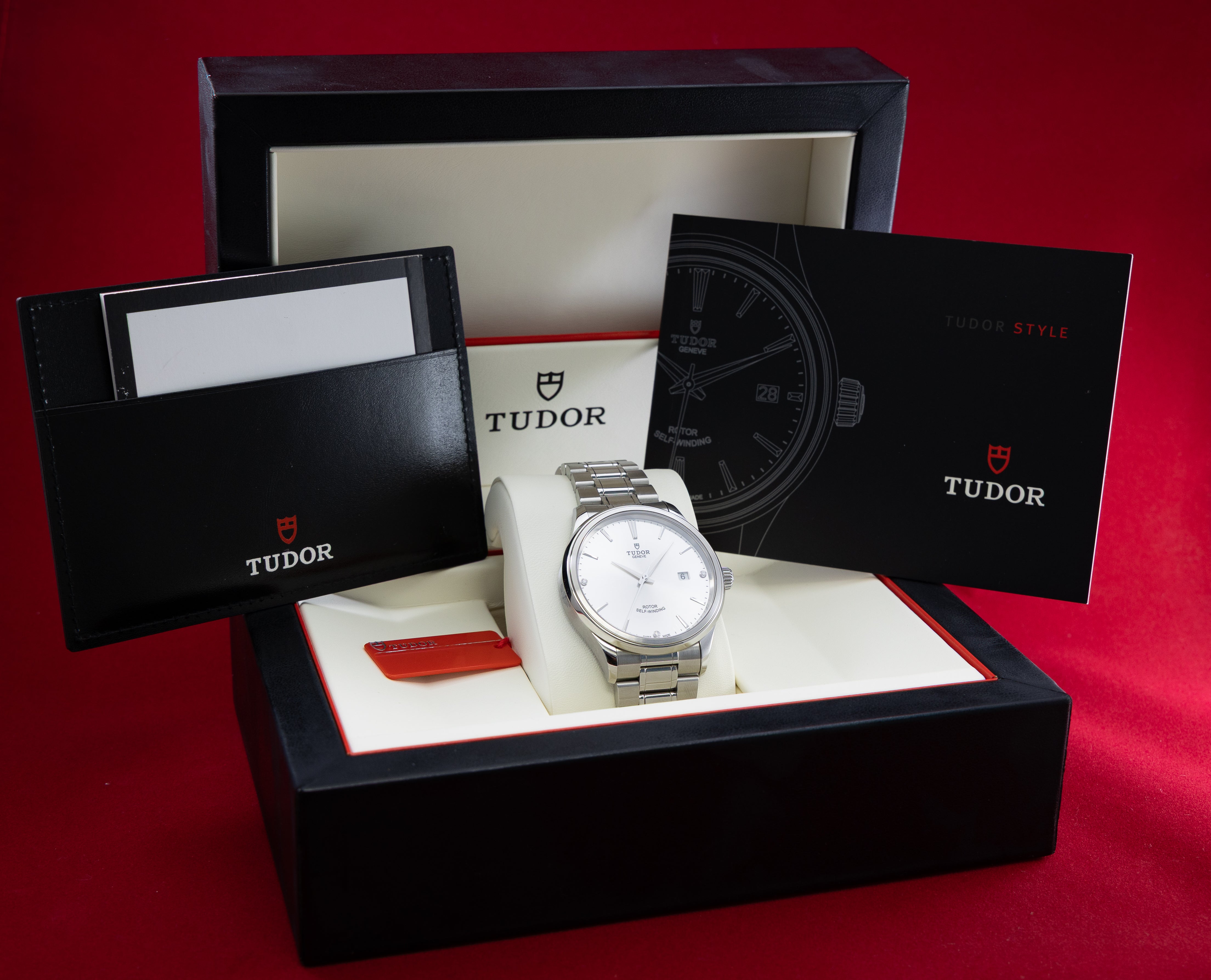 Pre Owned Tudor Style M12700-0001