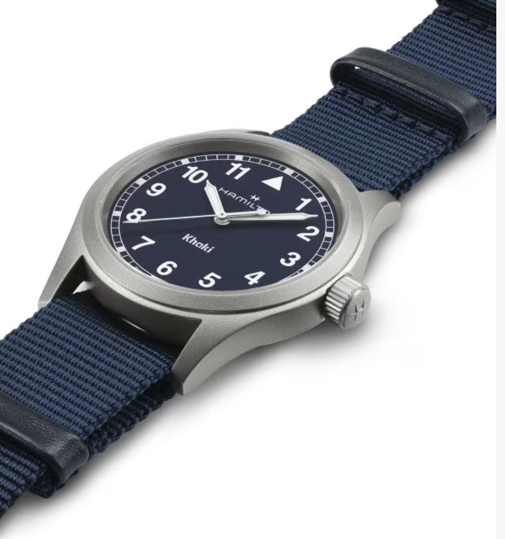 KHAKI FIELD
QUARTZ 38MM
Quartz | 38mm | H69401940