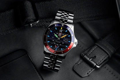 Luminox VOLITION AMERICA 'Minuteman', Dress Watch, 42 mm XS.0914.VOL