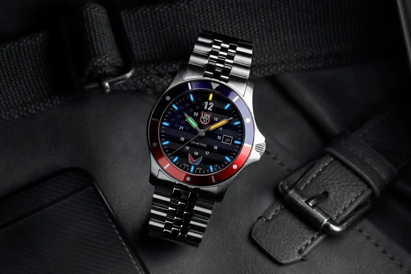 Luminox VOLITION AMERICA 'Minuteman', Dress Watch, 42 mm XS.0914.VOL