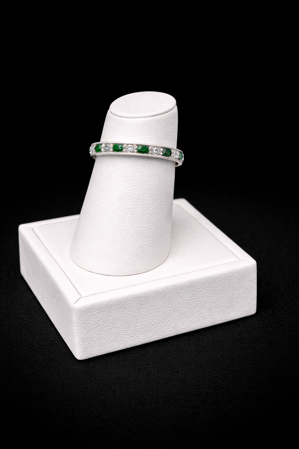 10K White Gold Diamond and Emerald Band