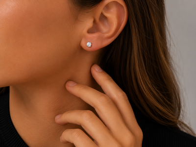 14k White Gold Diamond Stud Earrings - 030426