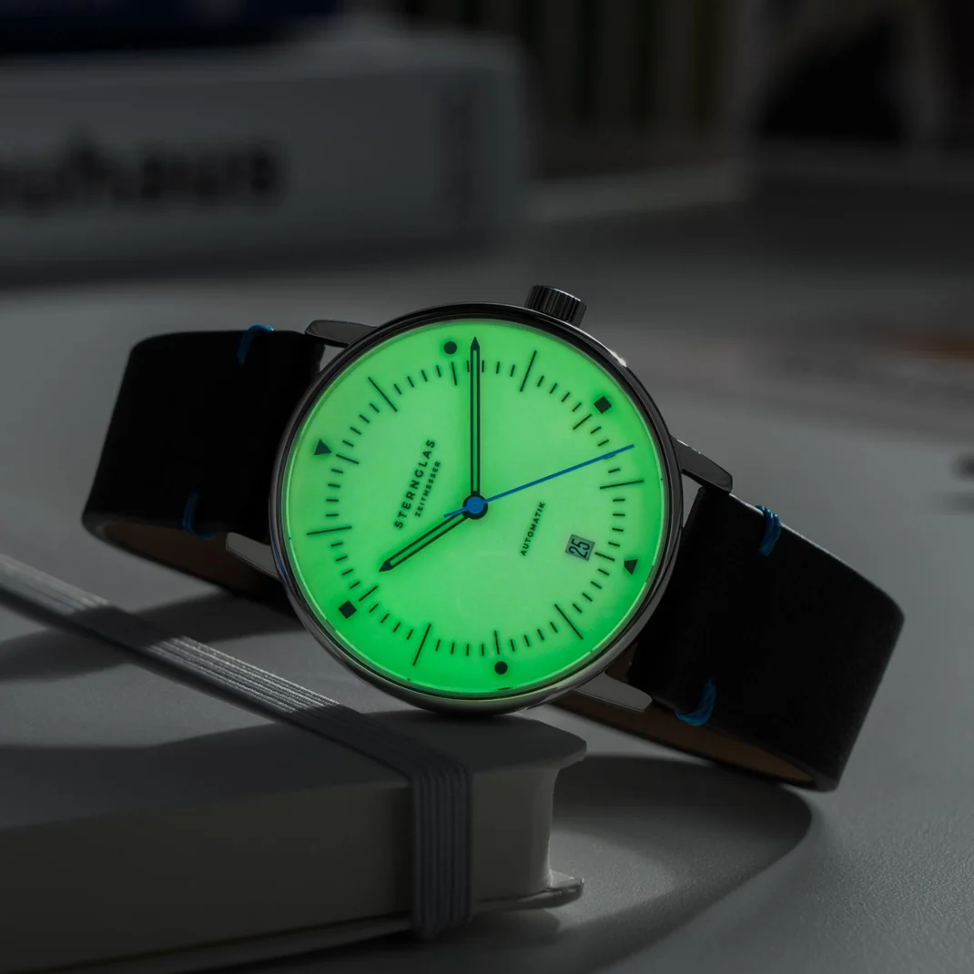 Sternglas | Sternglas S02-NAI45-VI30 Men's Naos Limited Edition Bauhaus X Watch
