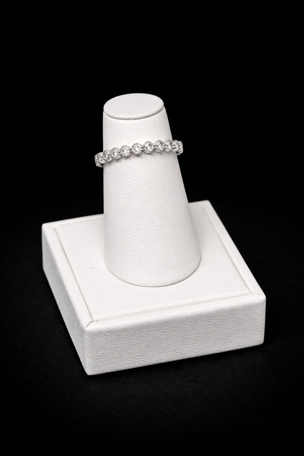 10K WG DIAMOND WEDDING BAND