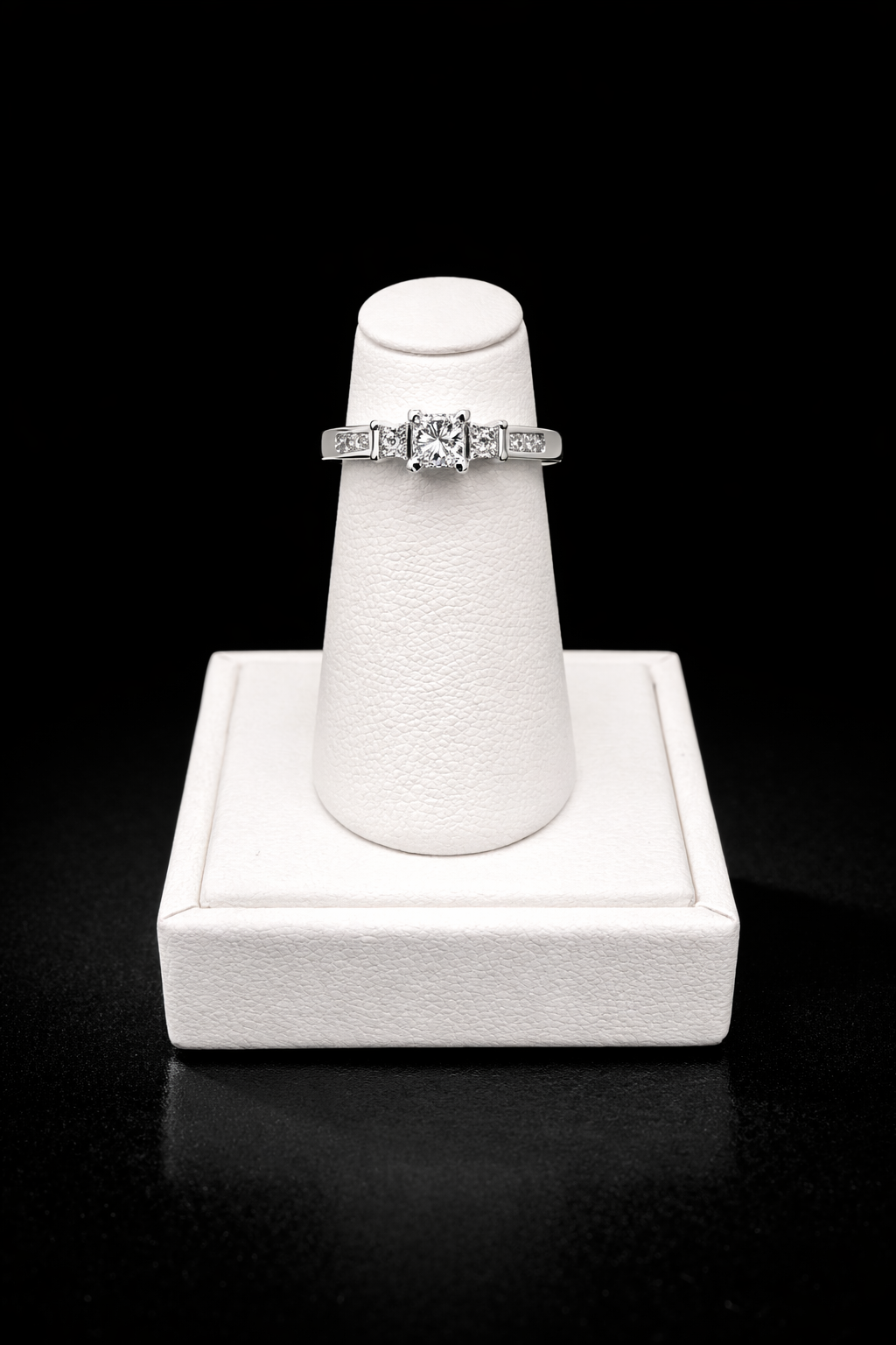 14K White Gold Diamond Ring